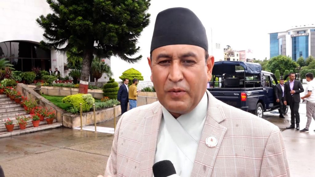 कुलिङ पिरियडको बेइमानीमा दोषी देखिएपछि रामहरि खतिवडाले दिए राजीनामा