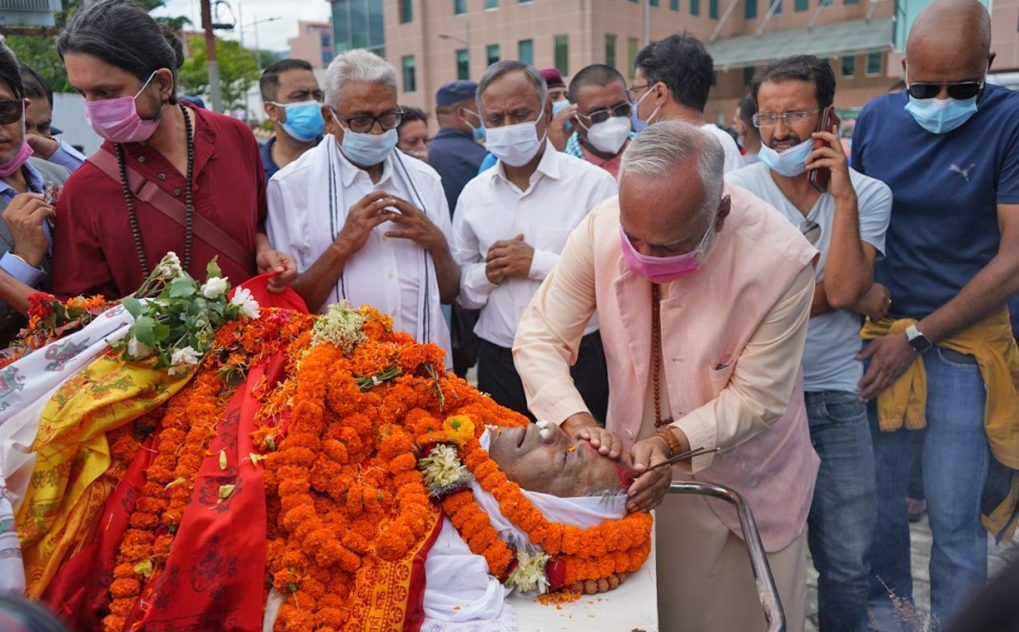 प्रदीप गिरि सर्वप्रिय हुनुहुन्थ्यो, कसैको नबिगारी जानुभयो : स्वामी आनन्द अरुण